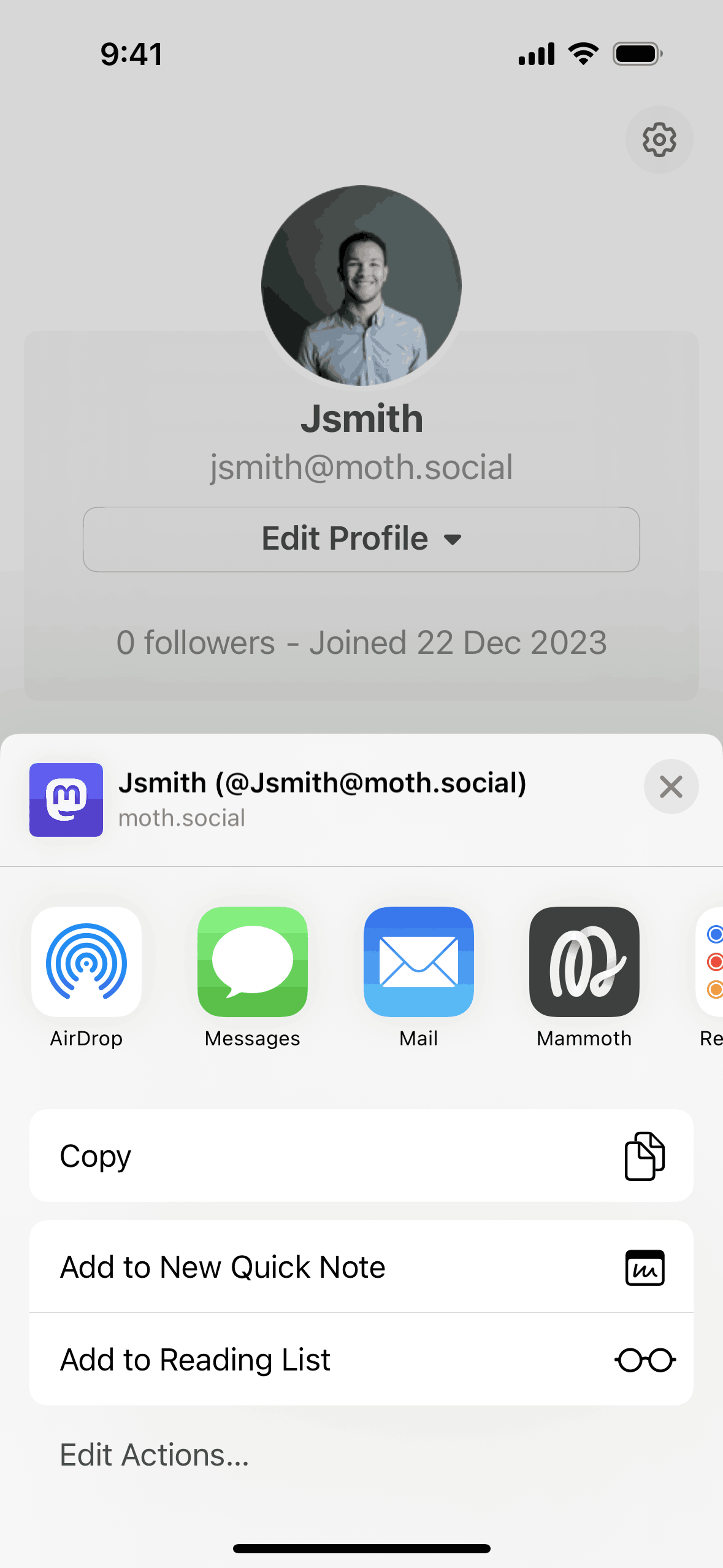 Mammoth iOS Social Networking interface screenshot 5