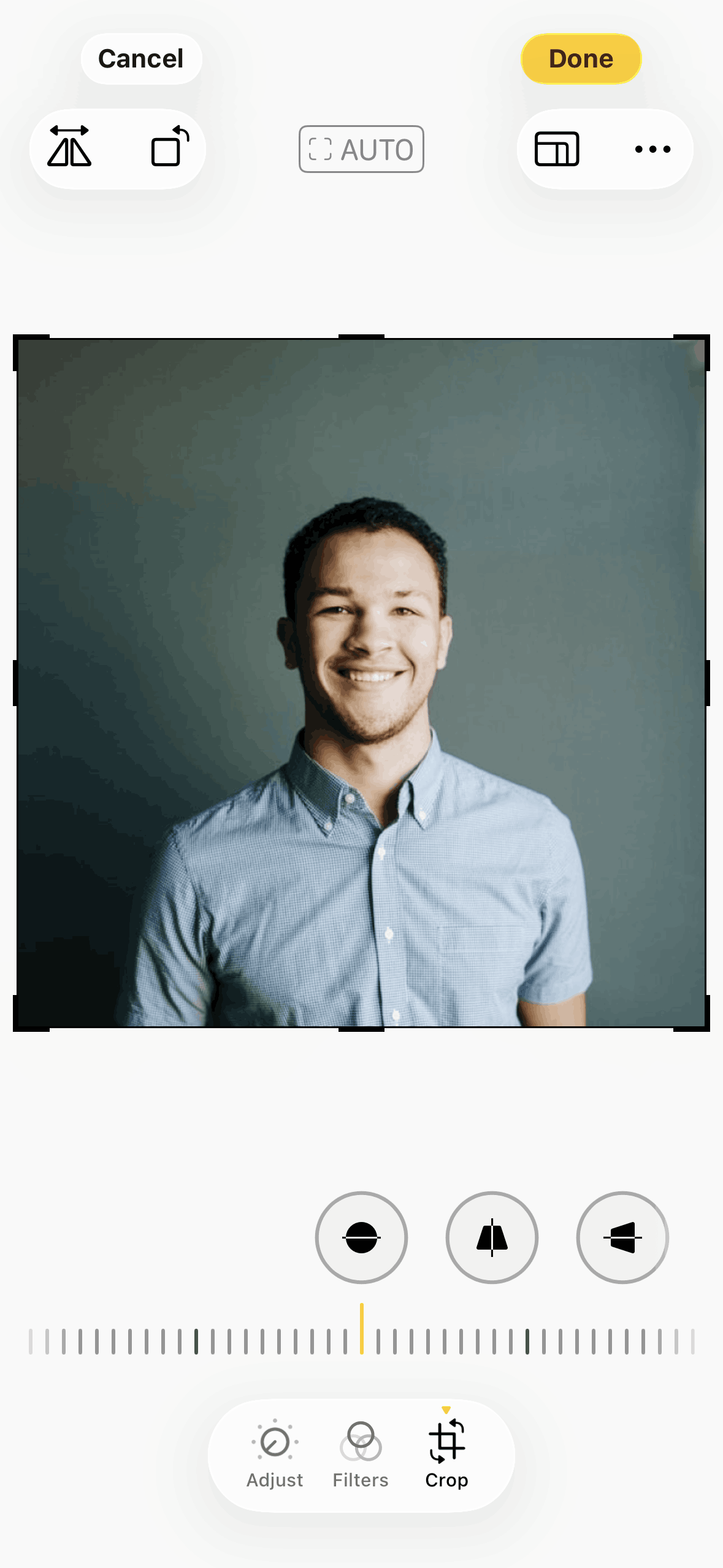 Apple Photos iOS Photo & Video interface screenshot 1